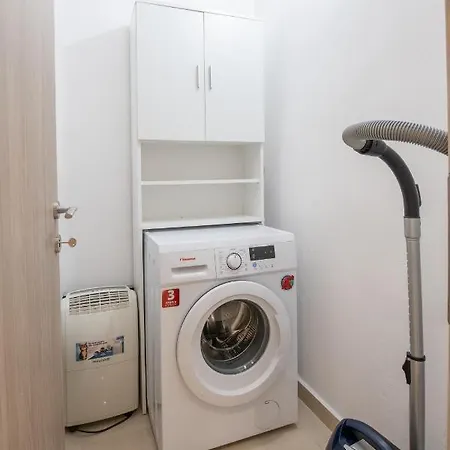 Katikia House * Κομπίτσι