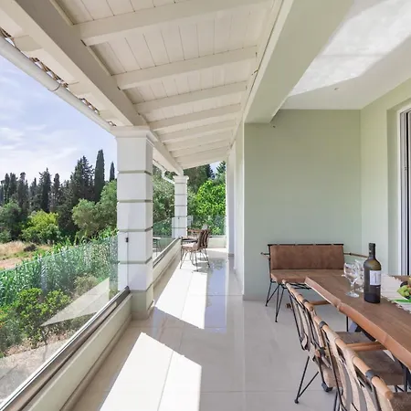 Katikia House Βίλα Κομπίτσι