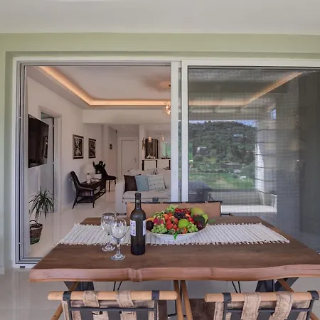 Willa Katikia House Kompítsion